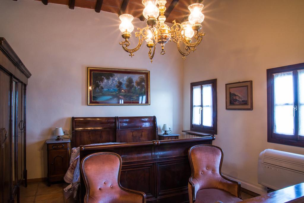 Agriturismo La Brezza Castelnovo di Sotto Room photo