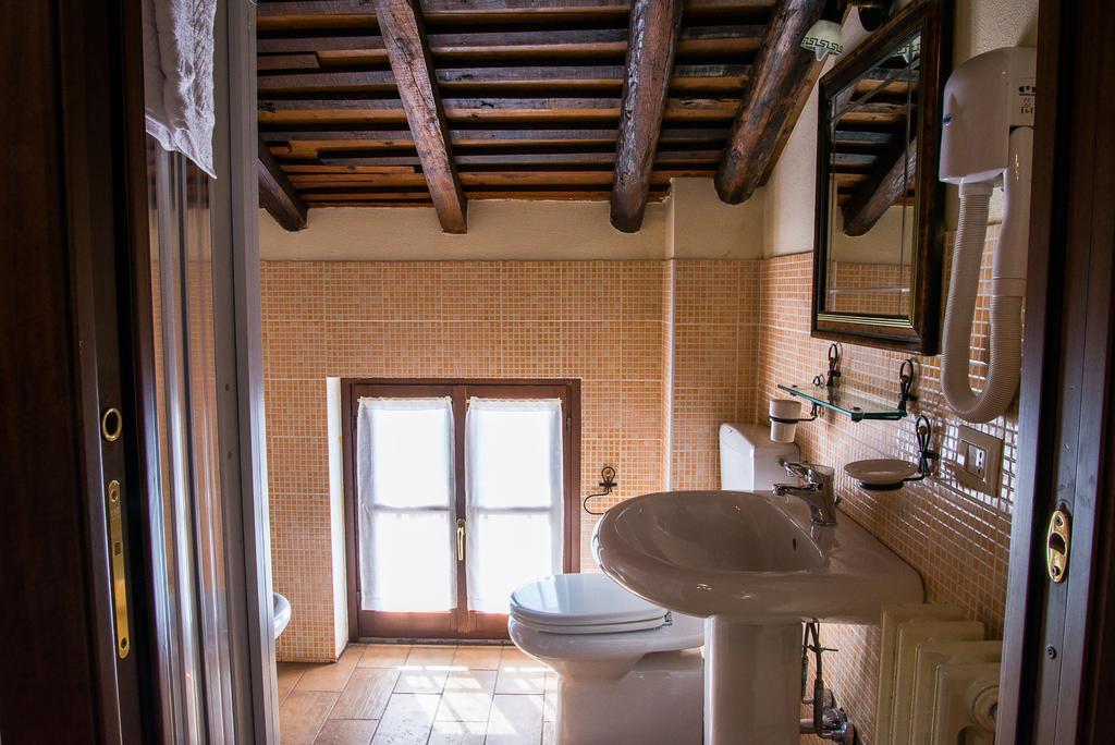 Agriturismo La Brezza Castelnovo di Sotto Room photo